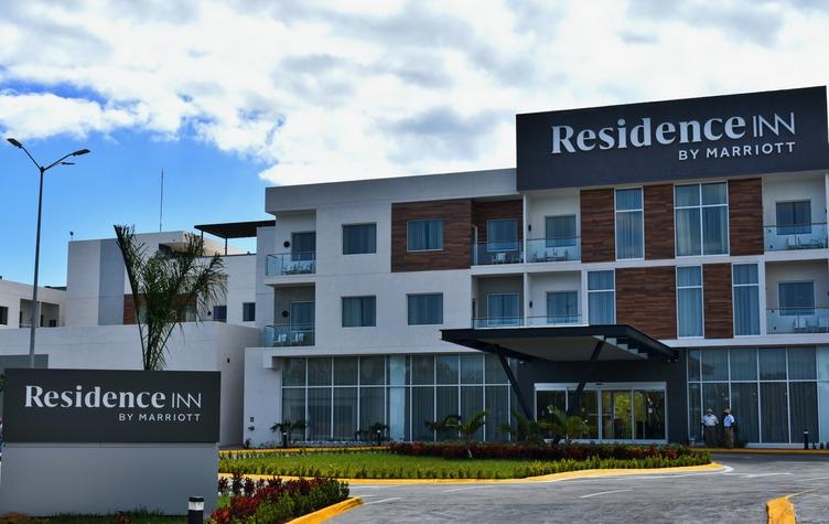 Residence Inn By Marriott Cancun Hotel Zone Exterior photo