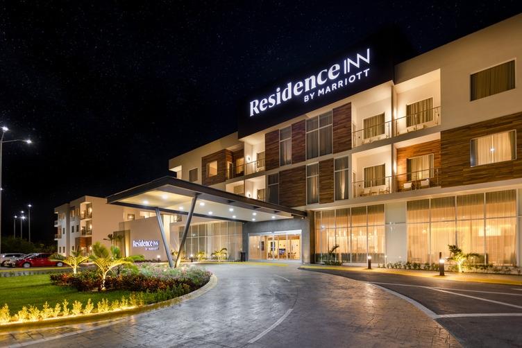 Residence Inn By Marriott Cancun Hotel Zone Exterior photo